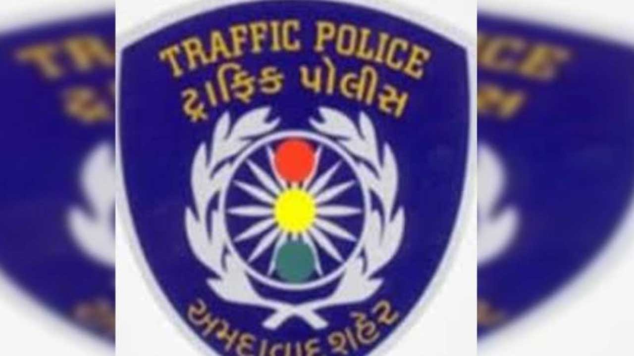 Ahmedbaad:રાયપુર ચાર રસ્તા પર મહિલા સહિત ત્રણ લોકોએ ટીઆરબી અને મહિલા પોલીસ
