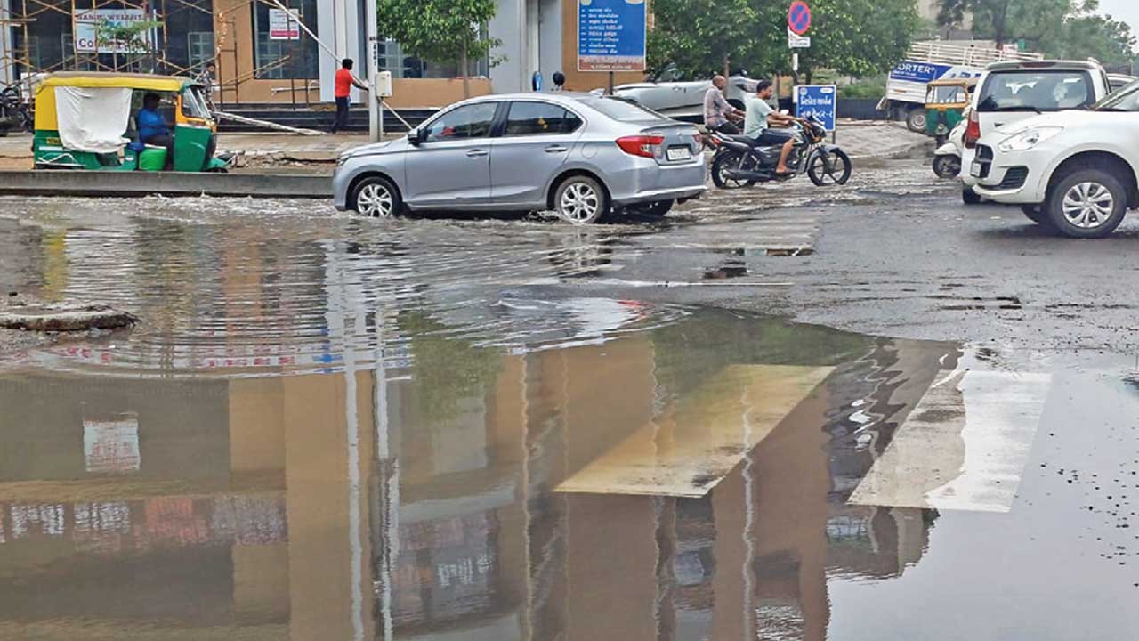 Ahmedabad: સામાન્ય વરસાદમાં નિકોલ નર્કાગાર બન્યું