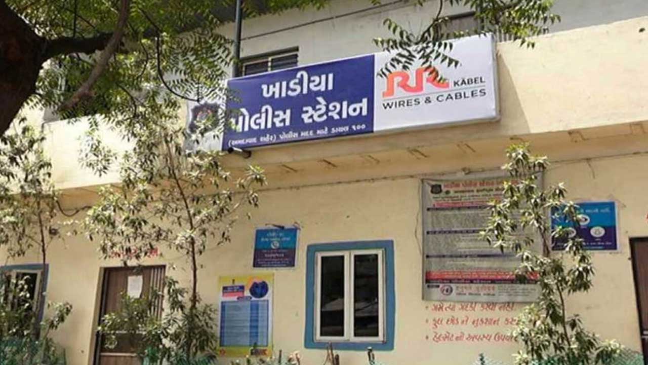 અમદાવાદ: ખોખરામાં લગ્ન માટે જ્યોતિષ પાસે જતા પ્રેમીએ ₹6 લાખ ગુમાવ્યા, આરોપીની ધરપકડ.