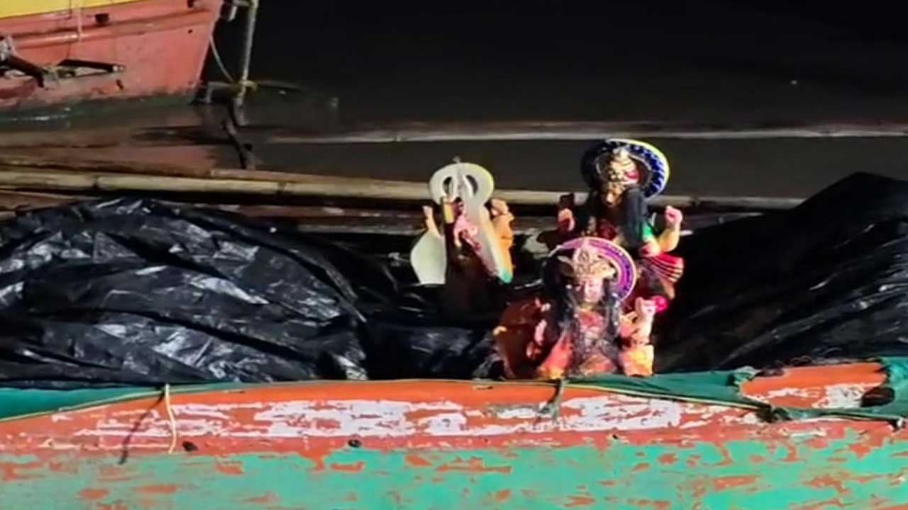 Chanod: ચાંદોદ ખાતે દશામાની મૂર્તિઓનું રવિવારે વહેલી સવાર સુધી વિસર્જન કરવામાં આવ્યું.