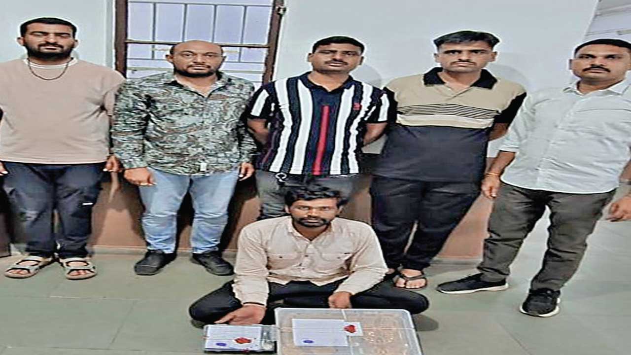 Surendranagar: ધ્રાંગધ્રાના મેથાણ ગામે રામજી મંદિરમાં ચોરી કરનાર વાવડીનો શખ્સ પકડાયો