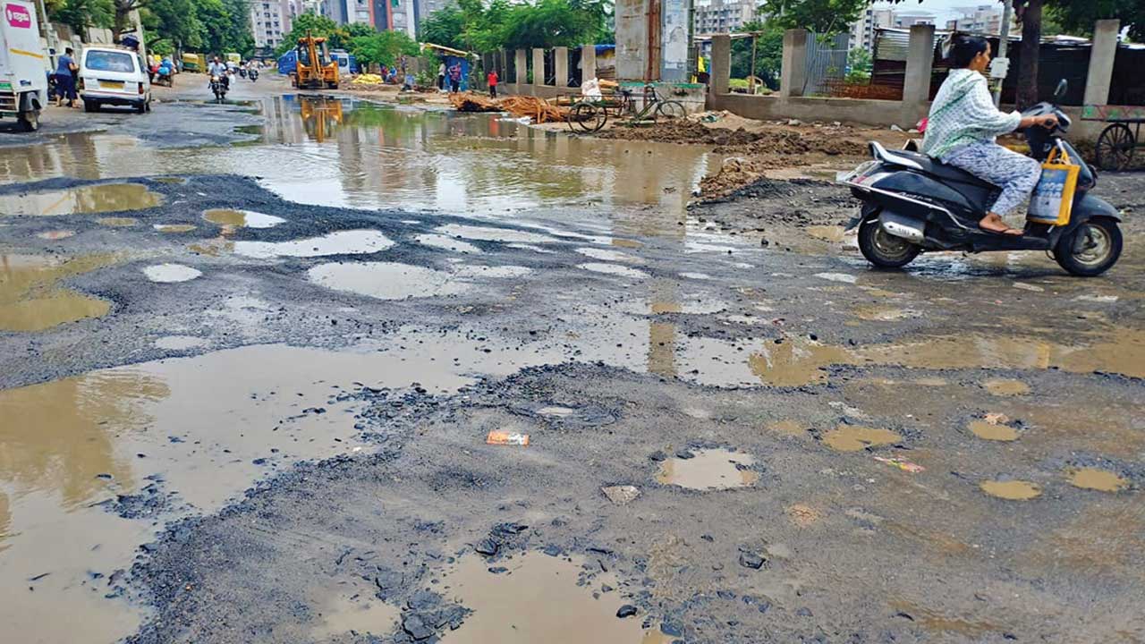 Ahmedabad: નિકોલ ગામથી અમર જવાન સર્કલ સુધીનો રોડ ખરાબ