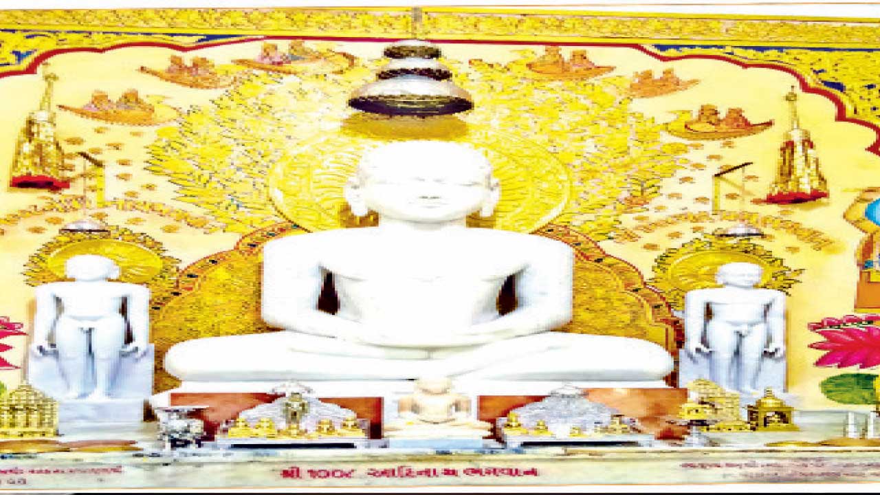 Vadodara:તત્વાર્થ સૂત્રનું વાચન કરાયું, નાનો નિયમ મોક્ષમાર્ગની પ્રાપ્તિ કરાવી શકે