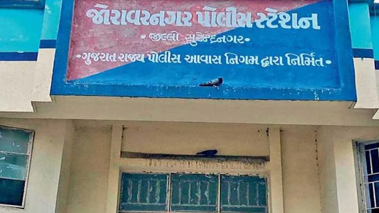 Wadhwan ગ્રામ્યના યુવાનની વસ્તડીના 3 વ્યાજખોરો સામે ફરિયાદ નોંધાઈ