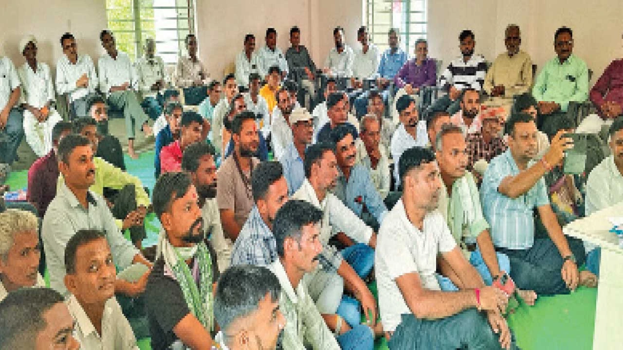 Chhotaudaypur:નવ નિયુક્ત કદવાલ તાલુકા કચેરીઓને લઈ પંથકના સરપંચોની મિટિંગ યોજાઇ