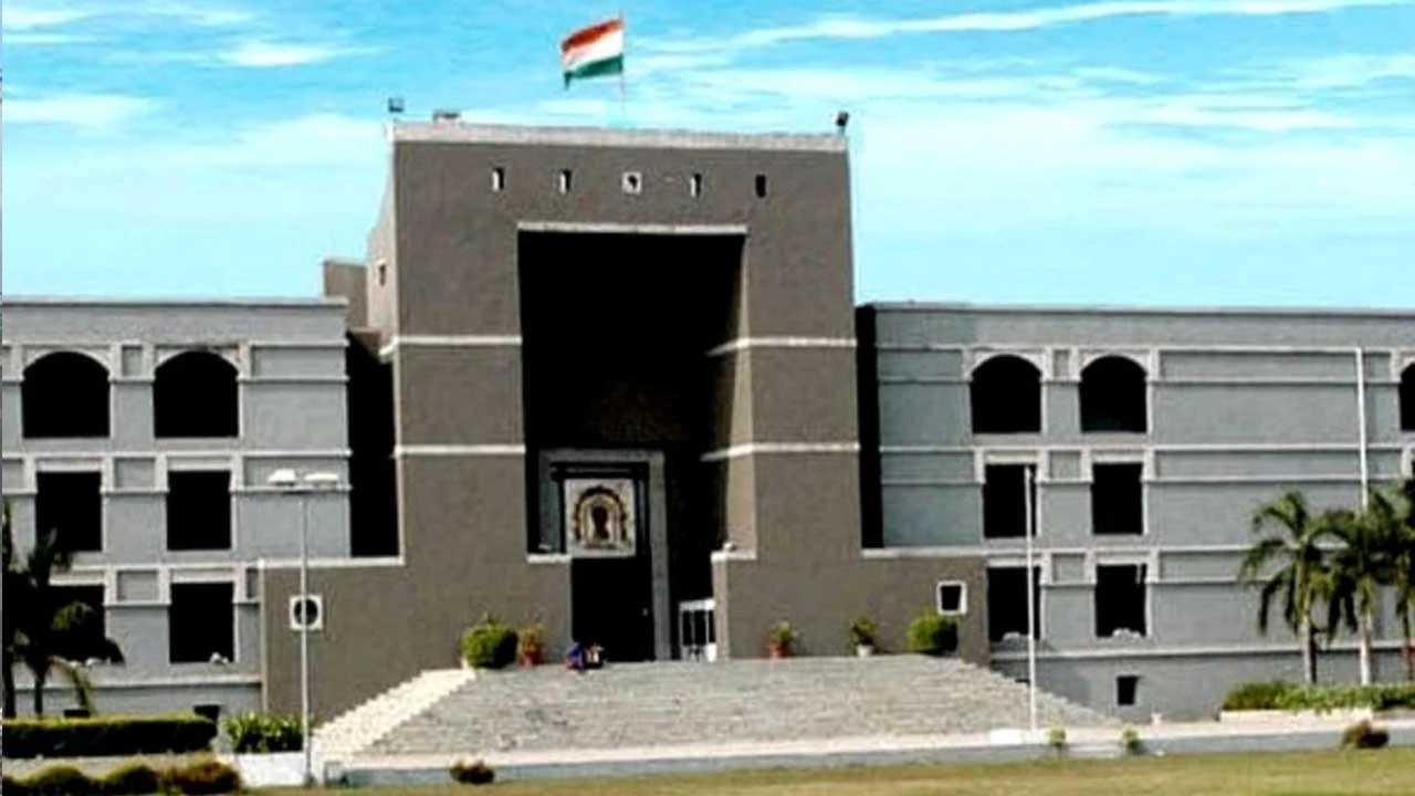 Ahmedabad: કાલુપુર પાસે 400વર્ષ જૂનીમંછા મસ્જિદનો હિસ્સો તોડવા સામે અપીલ હાઈકોર્ટે ફગાવી