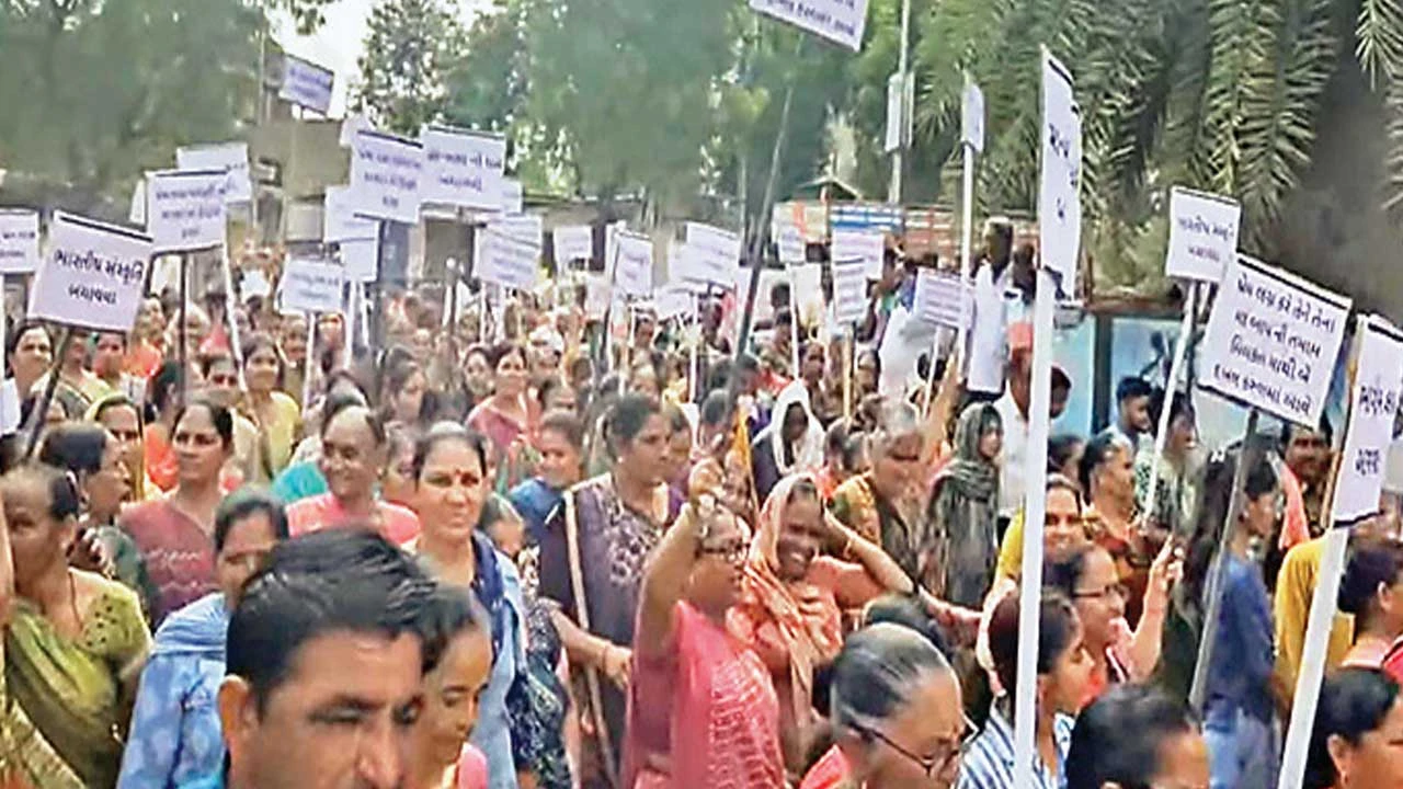 Gandhinagar: લગ્ન નોંધણીના કાયદામાં સુધારો કરવાની માંગ સાથે માણસામાં જનક્રાંતિ સભા-રેલી