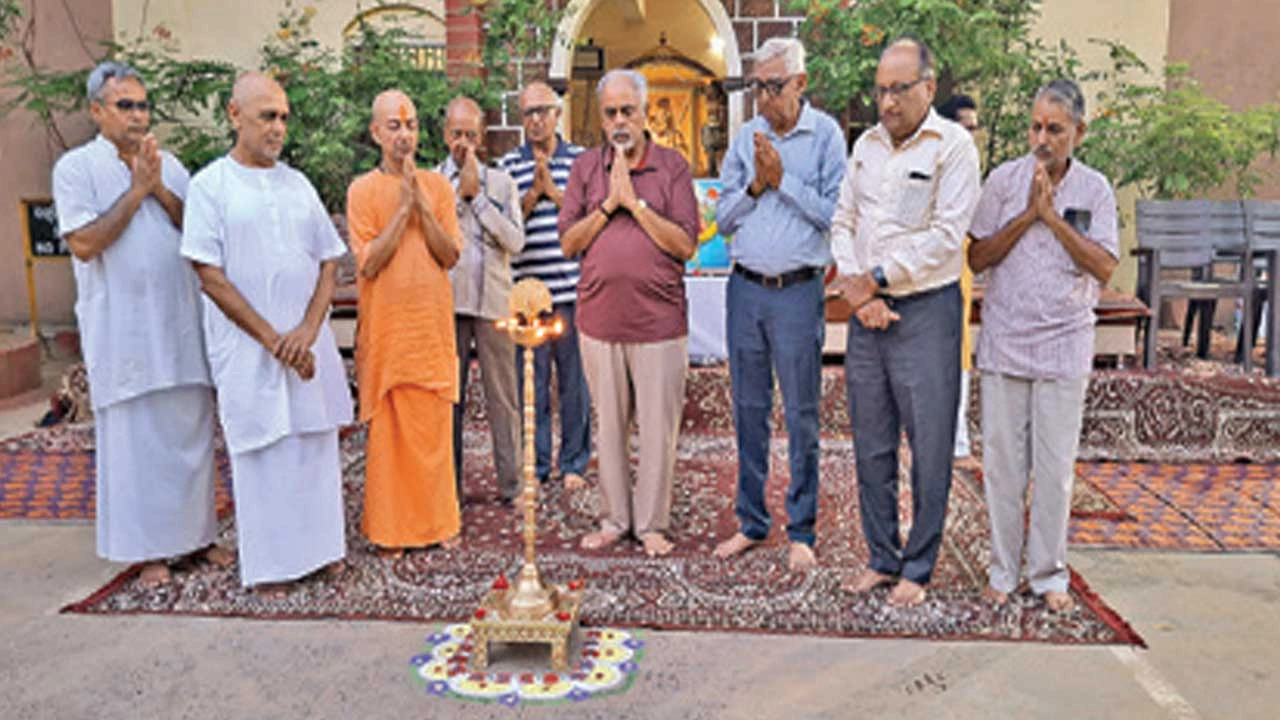 Nadiad: તેજસ્વી છાત્રોને પુરસ્કાર આપવામાં આવ્યા