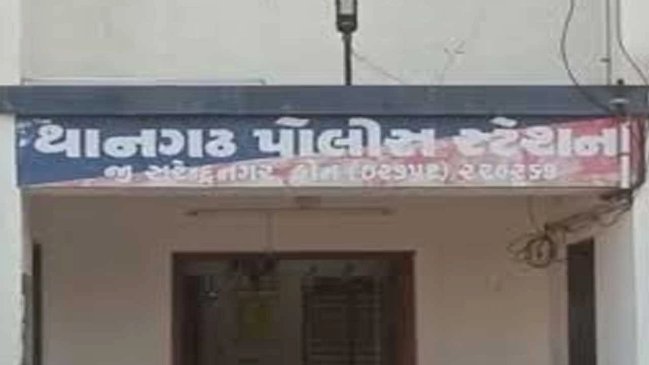 Surendranagar: લોનના હપતાની પેનલ્ટી ન ભરવી હોય તો દવા પીને મરી જવાની ધમકી આપી