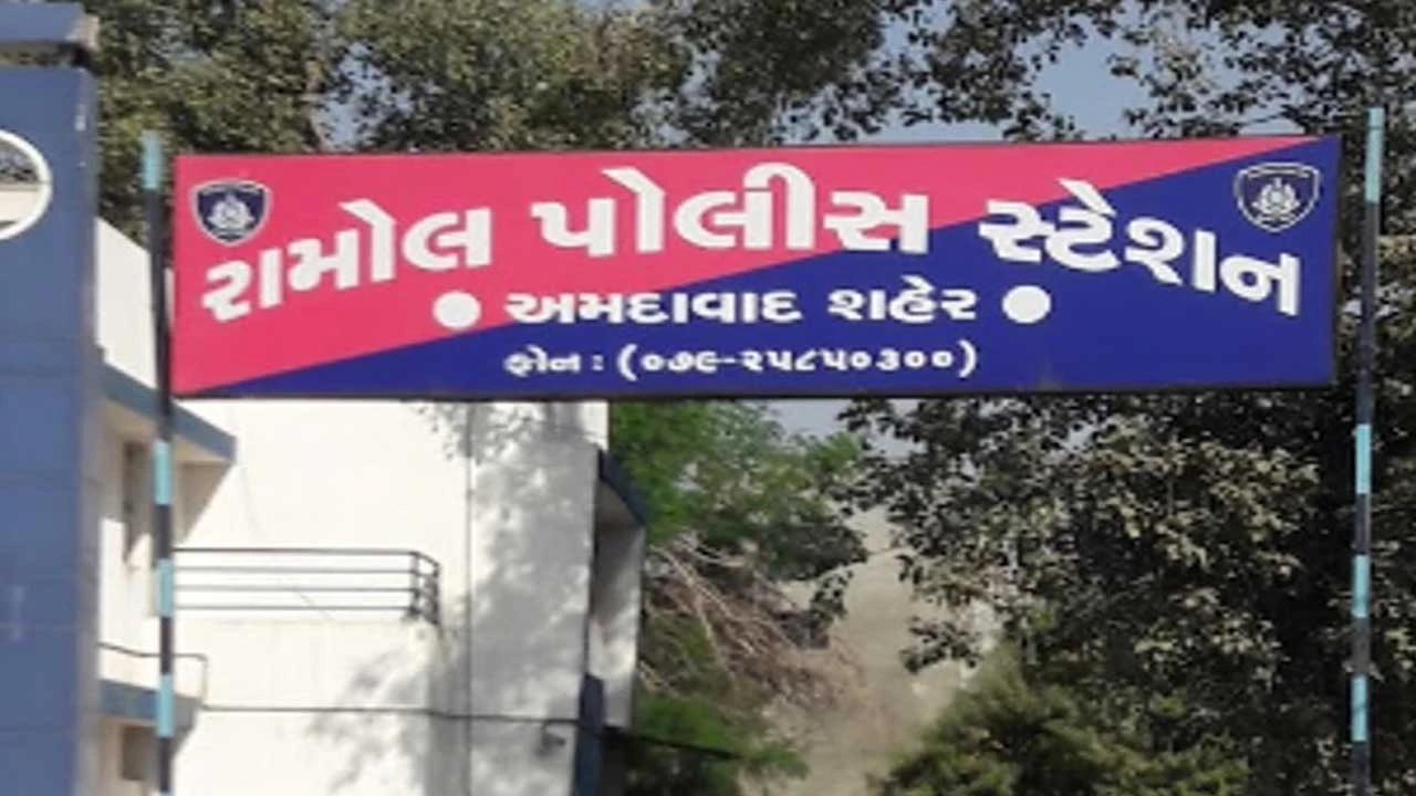 Ahmedabad: સીટીએમ પાસેથી 50 લાખ રૂપિયાની બિનહિસાબી રોકડ સાથે બે ઝડપાયા