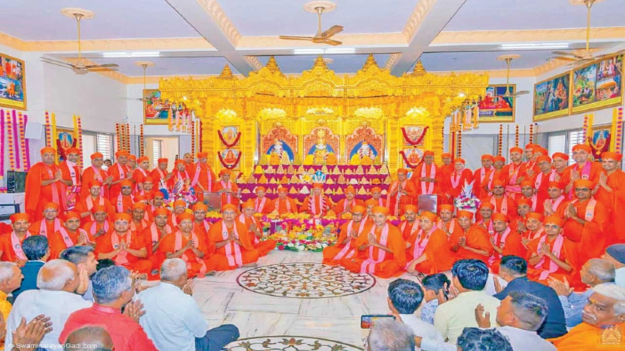 Panchmahal:વાઘજીપુર ખાતે પૂ. ઘનશ્યામ મહારાજ સુવર્ણ પ્રતિષ્ઠા મહોત્સવ સંપન્ન થયો