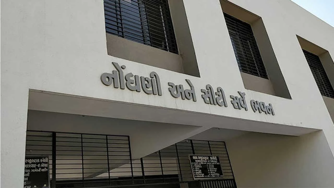 Ahmedabad:10 મહિનામાં અશાંતધારાની પશ્ચિમમાં 22 હજાર, પૂર્વમાં 14 હજાર અરજીઓ