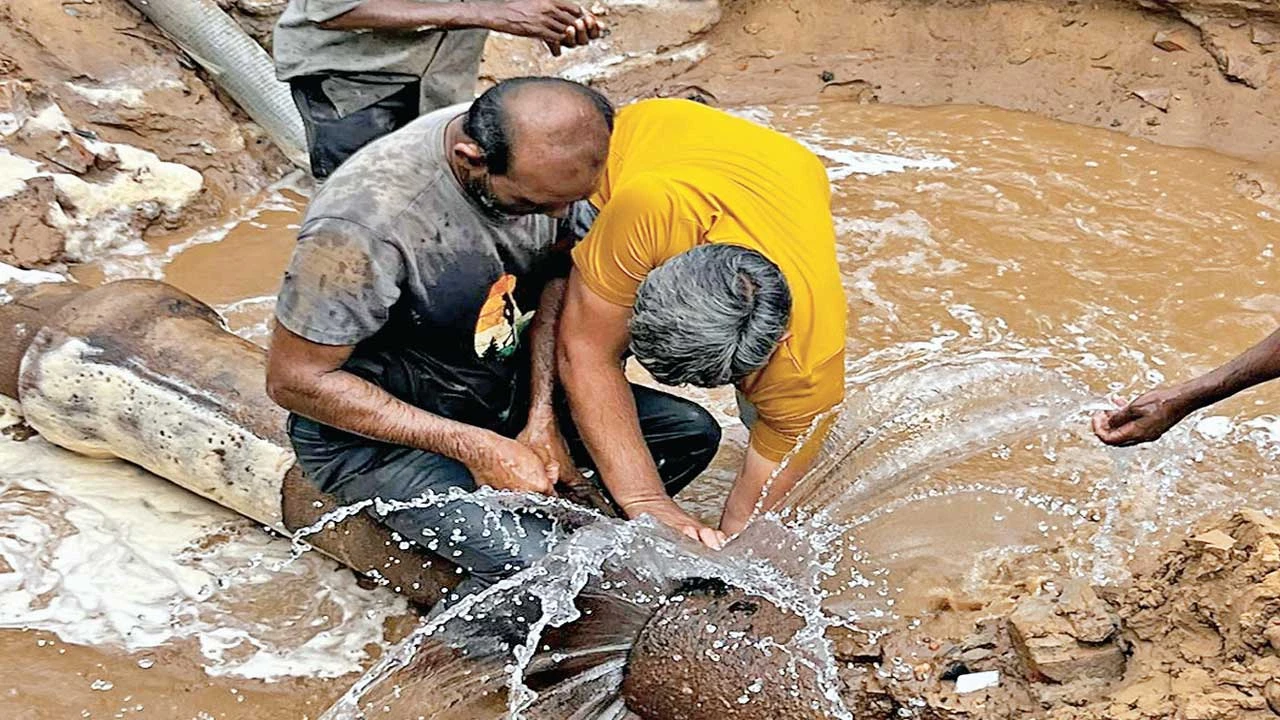 Gandhinagar: સે-7માં સતત બીજા દિવસે પણ લાખો લીટર પાણીનો વેડફાટ