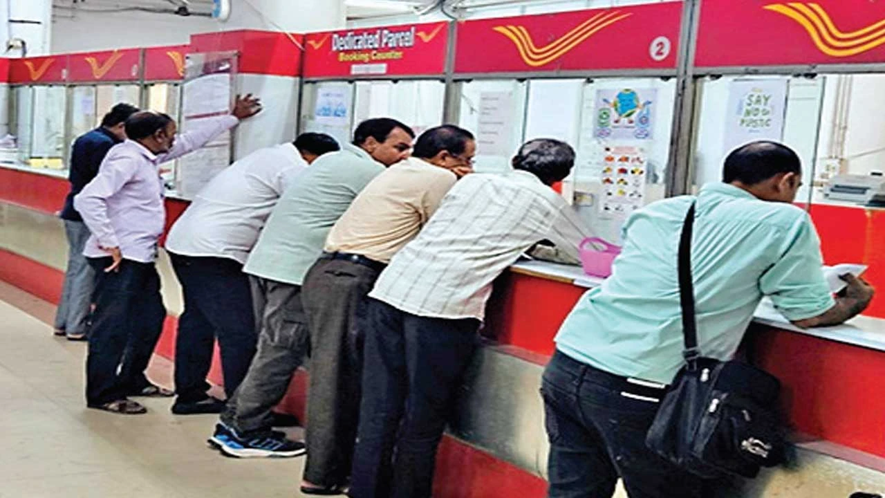 Surendranagar: ડાક ઘરની કામગીરીમાં ધાંધિયાથી શહેરીજનો પરેશાન