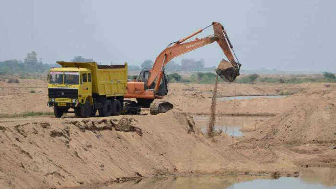 Bharuch:દોઢ વર્ષમાં ખનન માફિયા પર માટી ચોરીના 4 કેસ : રૂા.2.94 કરોડનો દંડ 