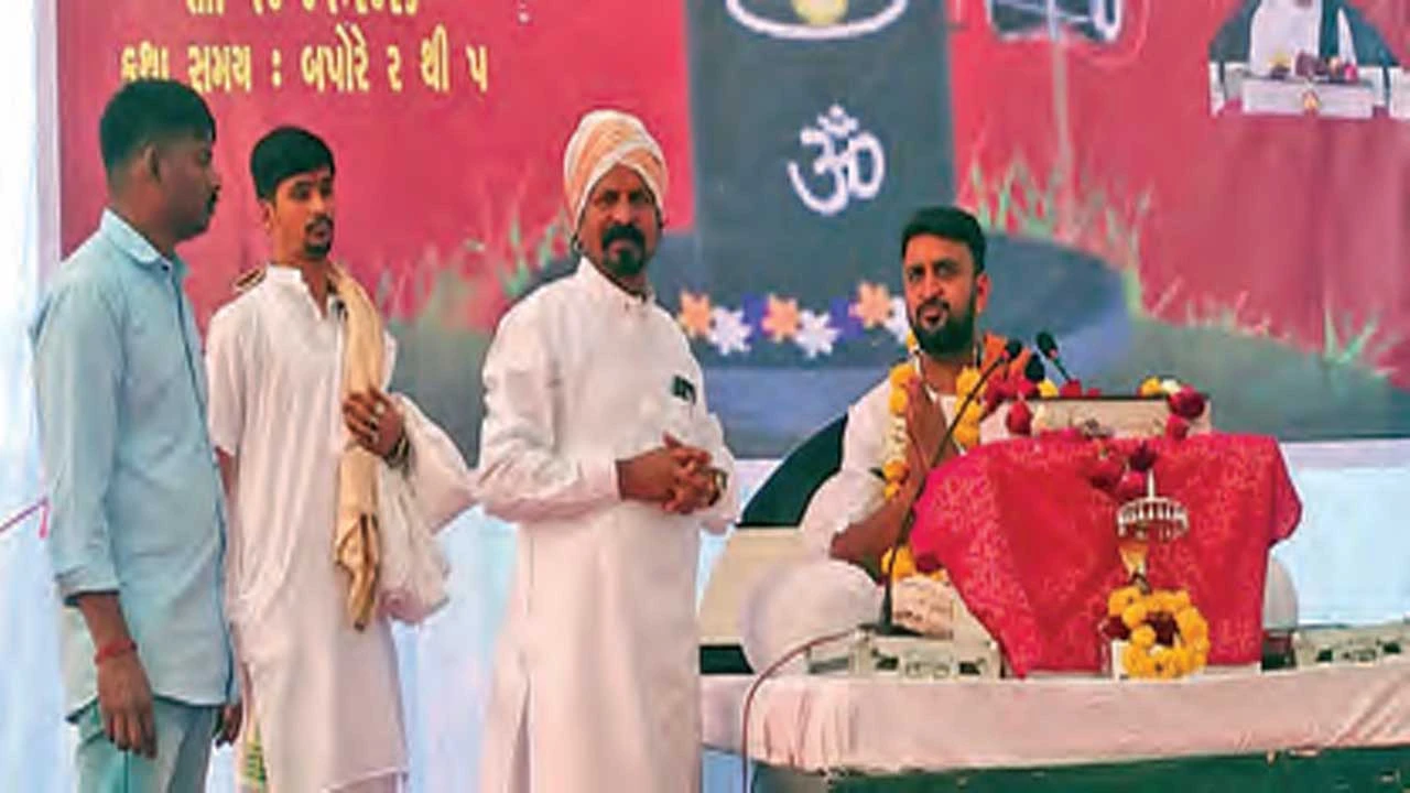 Bharuch:ભજન - કીર્તન થકી મનુષ્યના મનની શુદ્ધિ થાય છે :પૂ.શાસ્ત્રીજી 