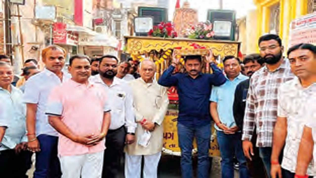 Padra:મોટા તળાવ સ્થિત જગદંબા મંદિરે માનો પ્રાગટયોત્સવ ઉજવાયો 