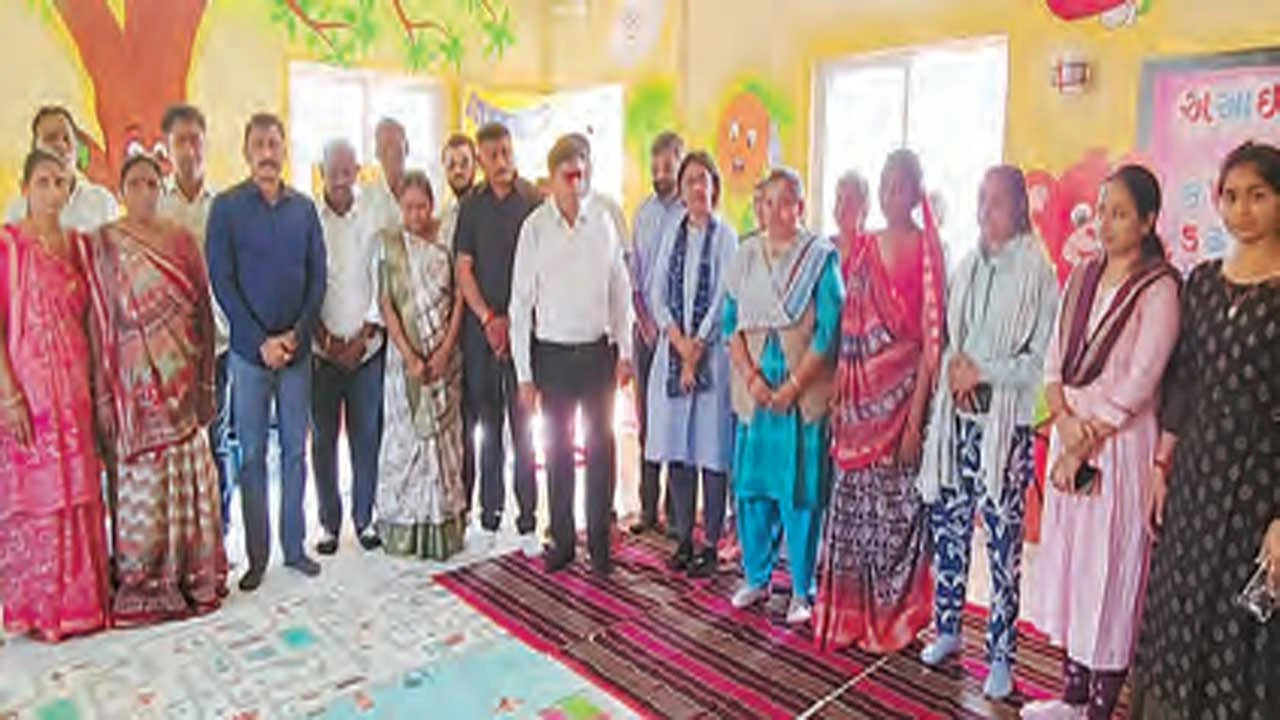 Padra:ઘાયજ અને ગણપતપુરા ગામે નવીન આંગણવાડીનું લોકાર્પણ 