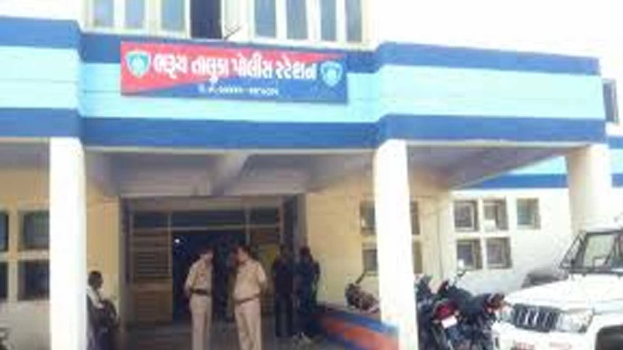 Bharuch:કાગળ પર સહી કરાવવાના બહાને વૃદ્ધાની ચેઈન તફડાવવા પ્રયાસ 