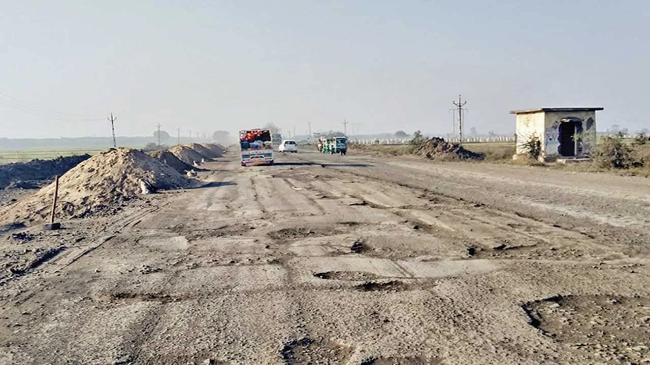 Viramgam: સુરેન્દ્રનગર હાઇવેનું કામ સાવ ગોકળગતિએ ચાલતા પંથકની પ્રજા પરેશાન 