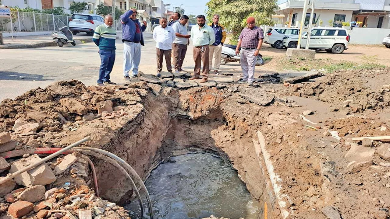 Kalol: કલોલ પંચવટી વિસ્તારમાં ગંદા પાણીથી બાળકો બીમાર 