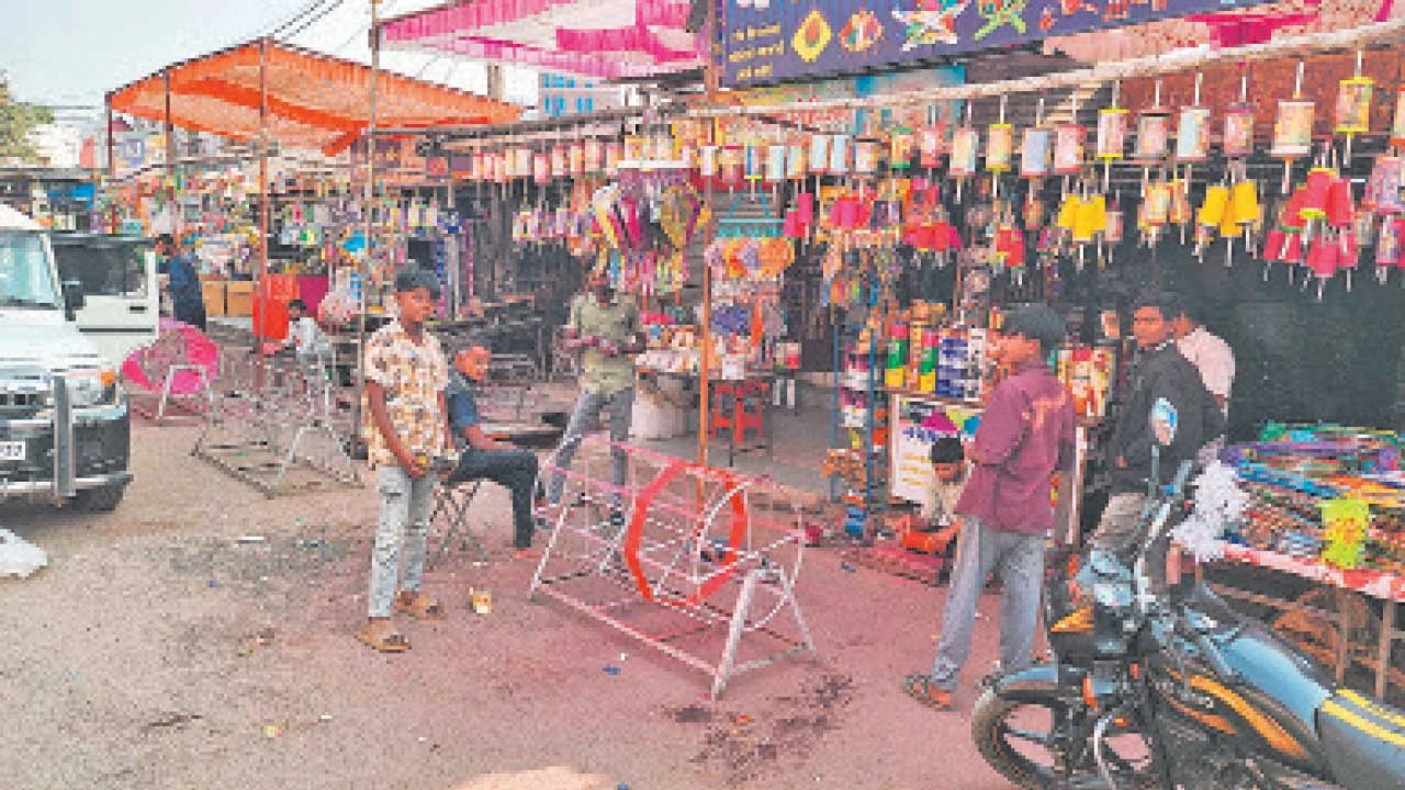 Godhra:સહિત પંચમહાલ જિલ્લામાં ઉતરાયણ પર્વનું કાઉન્ટ ડાઉન શરૂ 