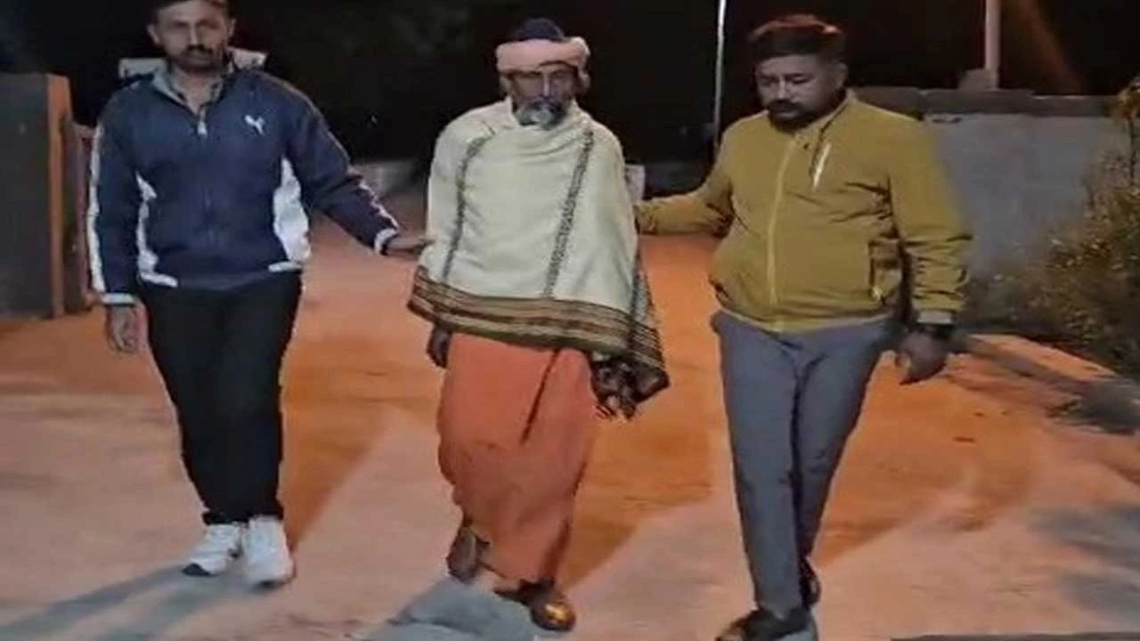 Bhavnagar: ભીમનાથ ગામની મઢીમાંથી ગાંજા સાથે મહંતની ધરપકડ 