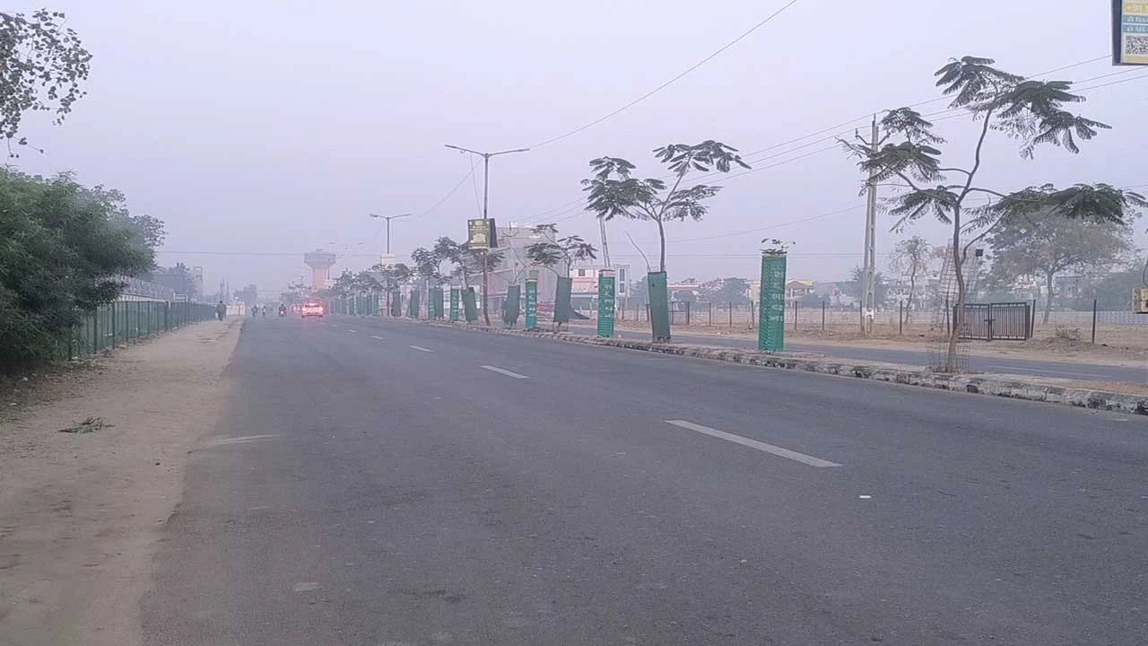 Gandhinagar: પાટનગરમાં ઠંડીનો પારો 2.6 ડિગ્રી ગગડીને 10.8 ડિગ્રી ઉપર અટક્યો 