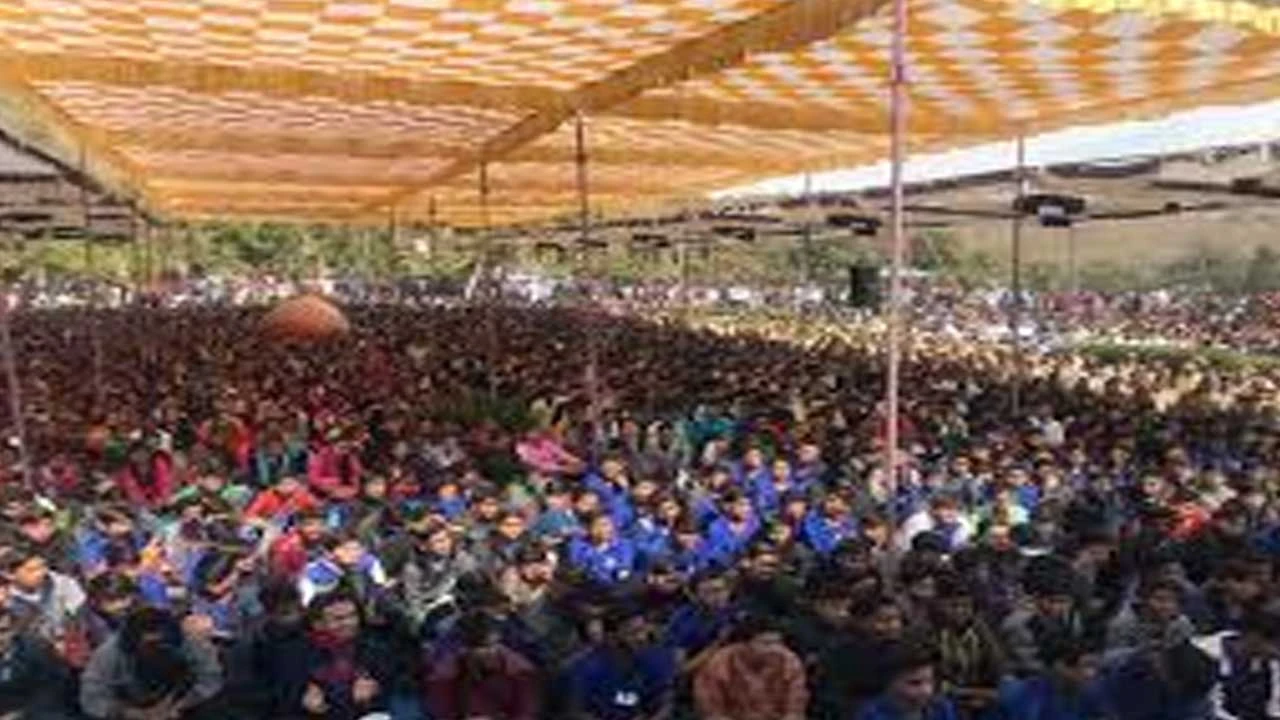 Lunavada: યુવાનો માટે પોલીસ ભરતી માર્ગદર્શન સેમિનાર યોજાયો 