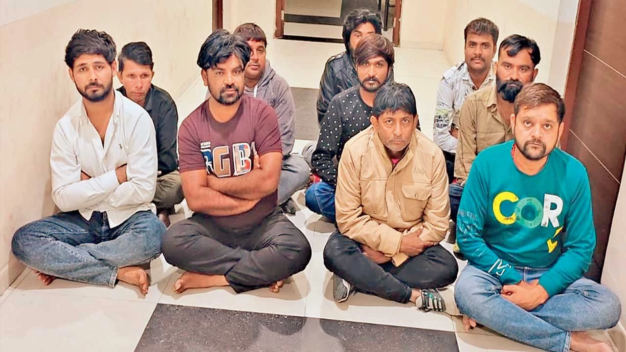 Surendranagar: વઢવાણમાં જુગારના 2 દરોડા : 13 પકડાયા 