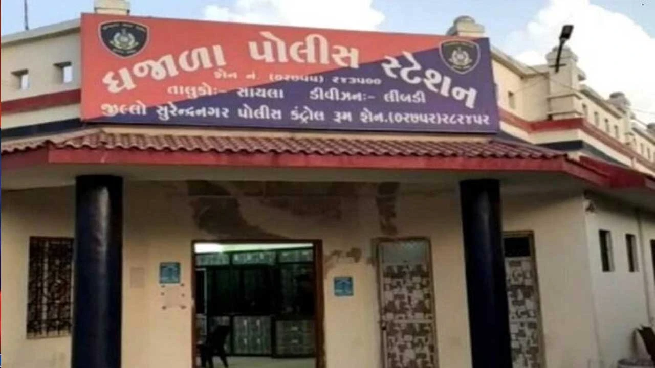 Surendranagar: કૌટુંબિક દાદાએ 1.60 લાખમાં વેચેલ મકાન 1.75 લાખમાં પરત ખરીદી રાતી પાઈ પણ ન ચૂકવી 