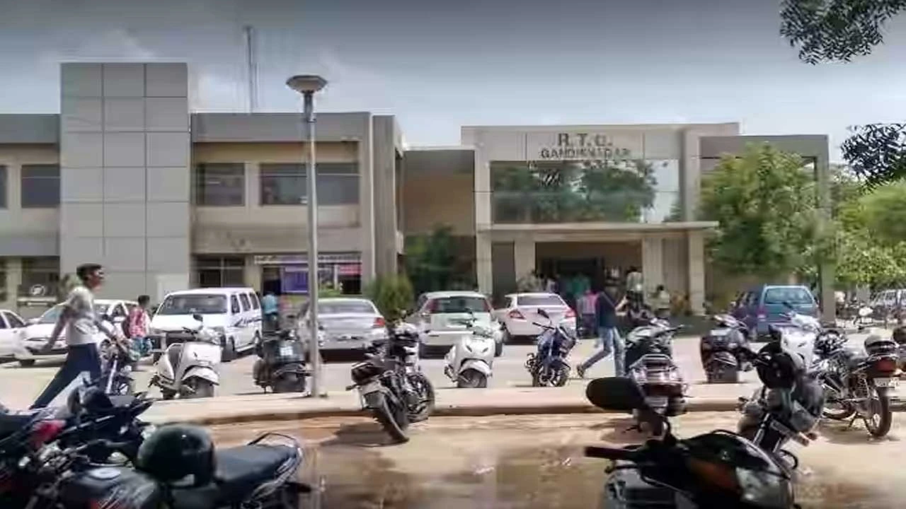 Gandhinagar: ડ્રાઈવિંગ ટેસ્ટમાં વેઈટિંગ બે મહિને પહોંચતા એપોઈન્ટમેન્ટ વધારાઈ 