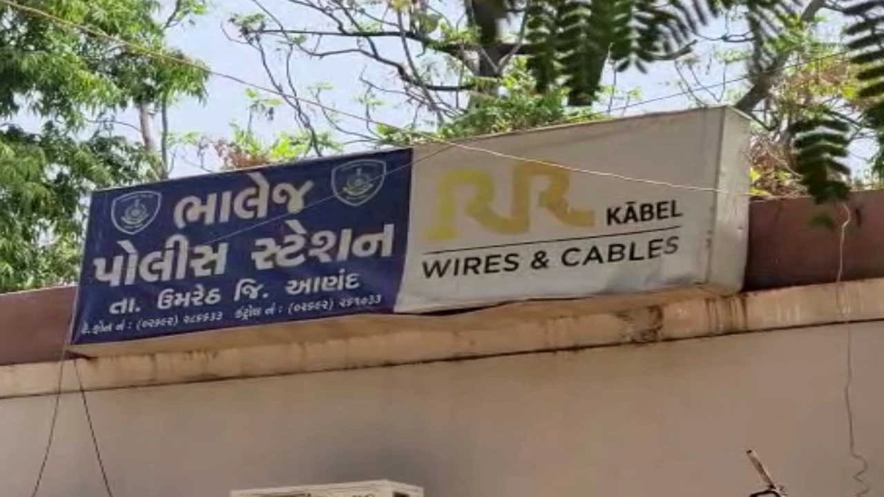 Anand: ભાલેજની દરગાહમાંથી તસ્કરો સોનાના ગુંબજ, મિનારા ચોરી જતાં ચકચાર મચી 