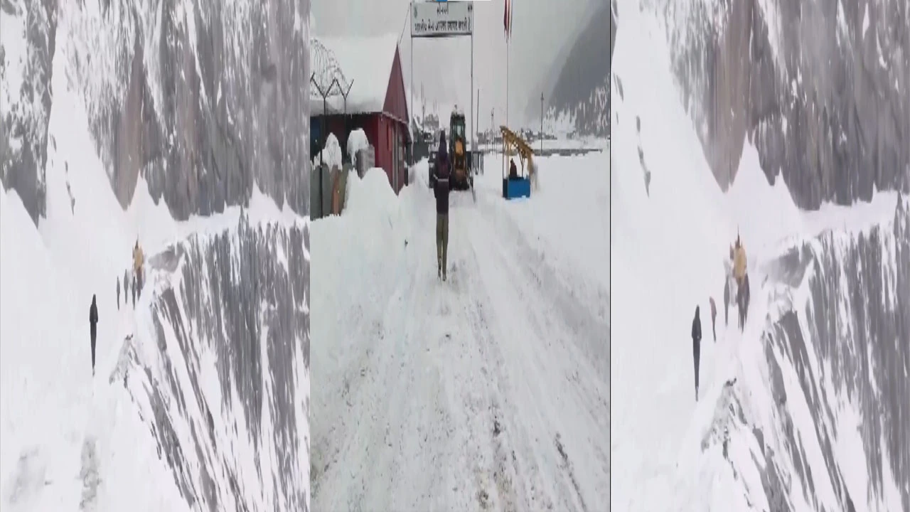 લદ્દાખમાં ભારે હિમવર્ષાથી જનજીવન ખોરવાયું.