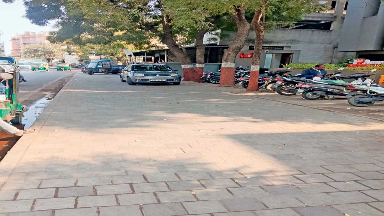 Ahmedabad: ભુલાભાઈ પાર્કથી ફૂટબોલ મેદાન સુધી રોડના નવા આયોજને ટ્રાફિકનું ભારણ વધારી દીધું