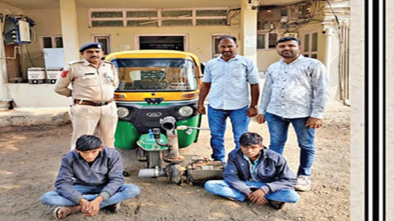 Patan: વરાણા ગામેથી ચોરીના ગુનામાં સંડોવાયેલા બે શખ્સો ઝડપાયા 