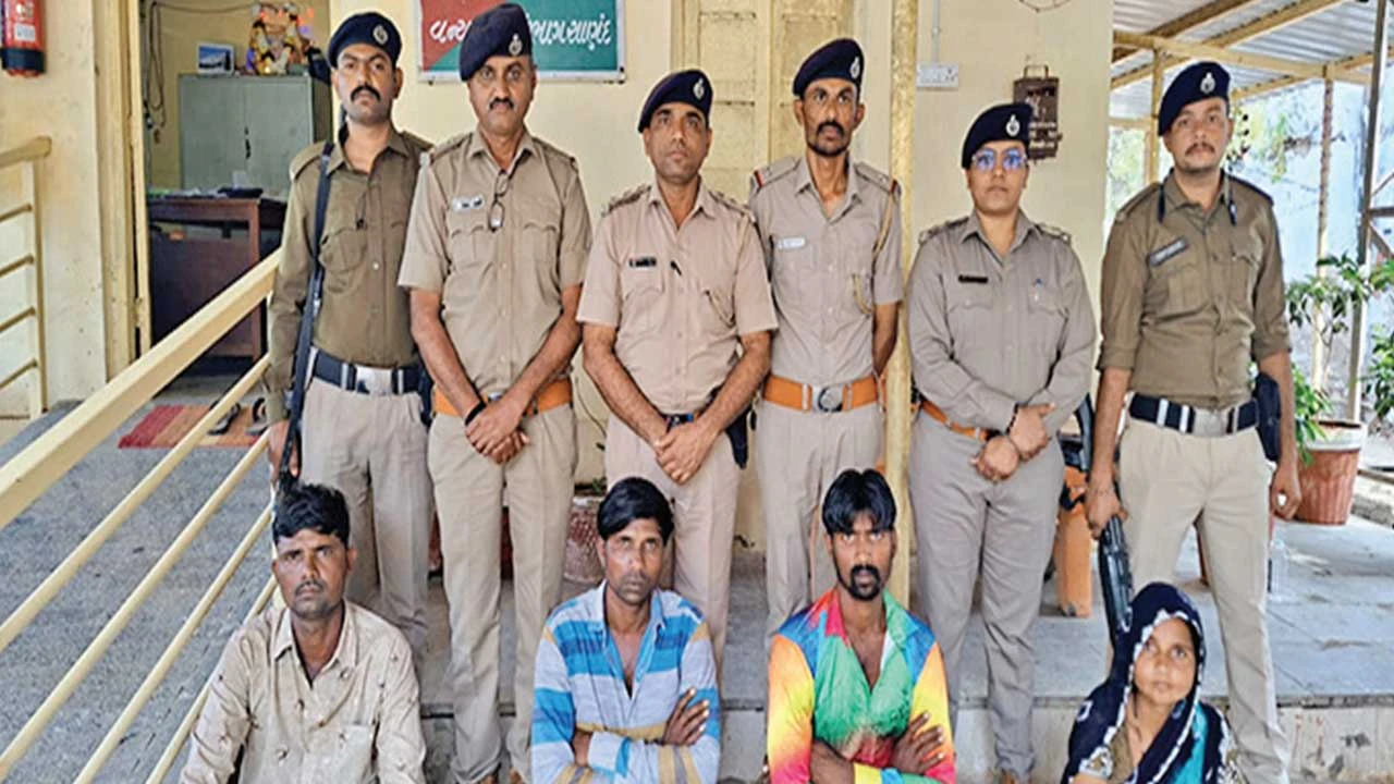 Viramgam: નળકાંઠાના ધરજી ગામે વન વિભાગની ટીમ દ્વારા શિકારીના મકાનમાં દરોડો 
