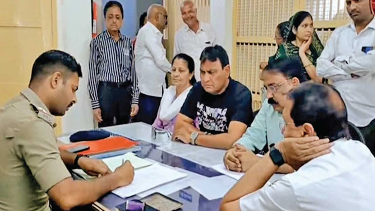 Patan: વધુ એક વખત CO અને TPO સામે શાસકપક્ષના સભ્યોએ પોલીસમાં રાવ કરી 