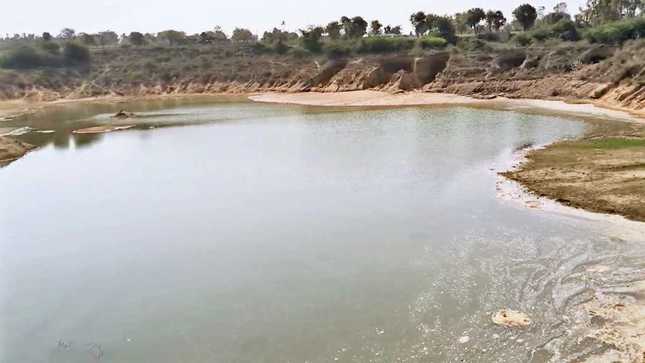 Palanpur: ખેડૂતોમાં ખુશખુશાલી : બનાસકાંઠા જિલ્લામાં નર્મદાના નીરના વધામણા