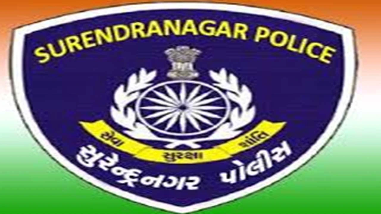 ઝાલાવાડમાં હથિયારબંધી ભંગ બદલ ચાર લોકો છરી સાથે પકડાયા, જાહેરનામા ભંગનો ગુનો દાખલ.