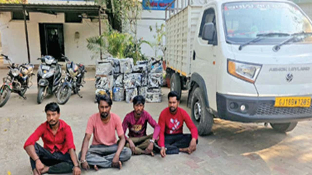 ફેક્ટરીમાંથી એલ્યુમિનિયમ ગઠ્ઠાની ચોરી કરનાર ગેંગના 4 શખ્સો પકડાયા
