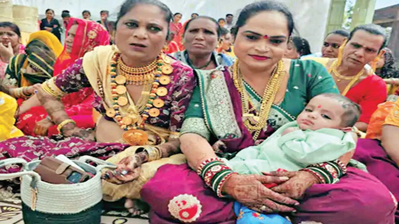હોળી પર્વ નિમિત્તે હિંમતનગરના કિન્નર સમાજે દત્તક પુત્રનું ઝેમ પર્વ ઉજવ્યું