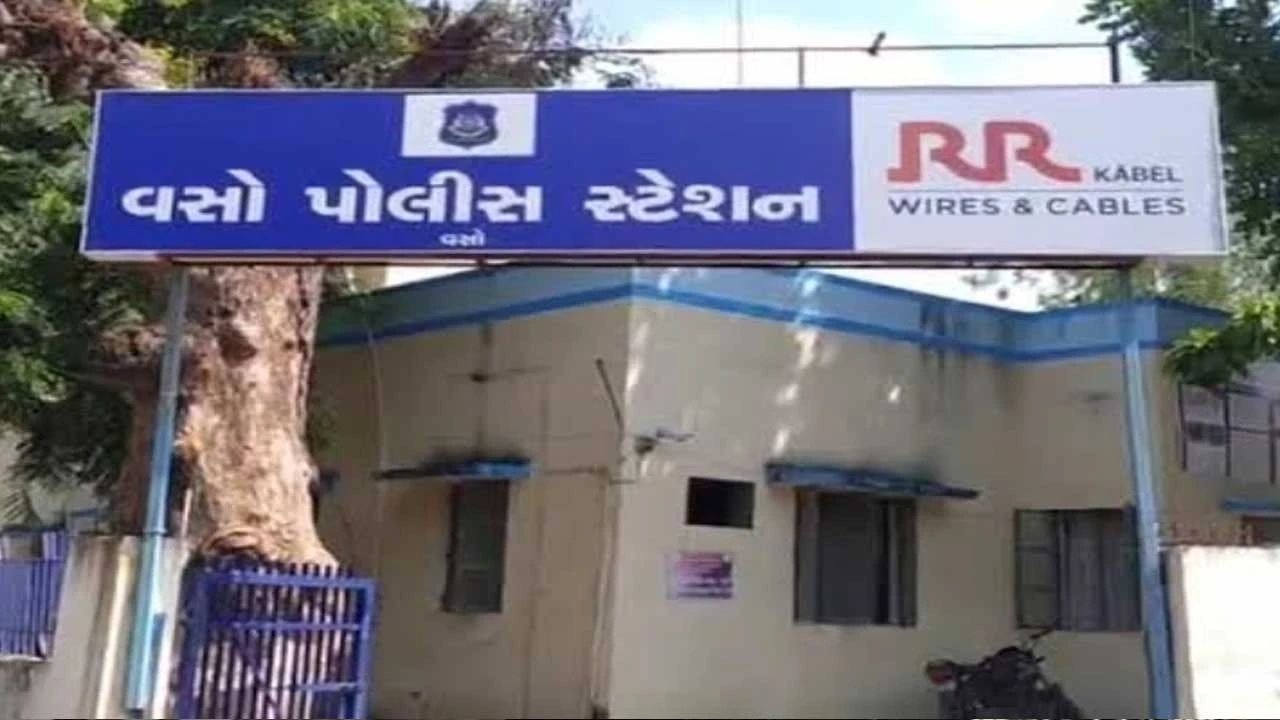 Kheda: ખેડા જિલ્લામાં ત્રણ સ્થળેથી પોલીસે દેશી અને વિદેશી દારુની હેરાફેરી ઝડપી 