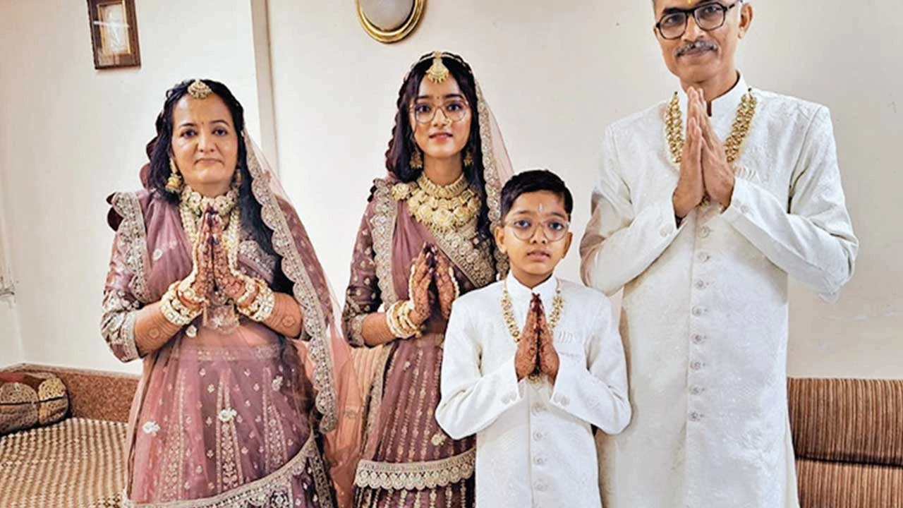 Lakhtar: પ્રજાપતિ પરિવારના 4 સભ્યો જૈન ધર્મના સંયમ માર્ગે પ્રયાણ કરશે 