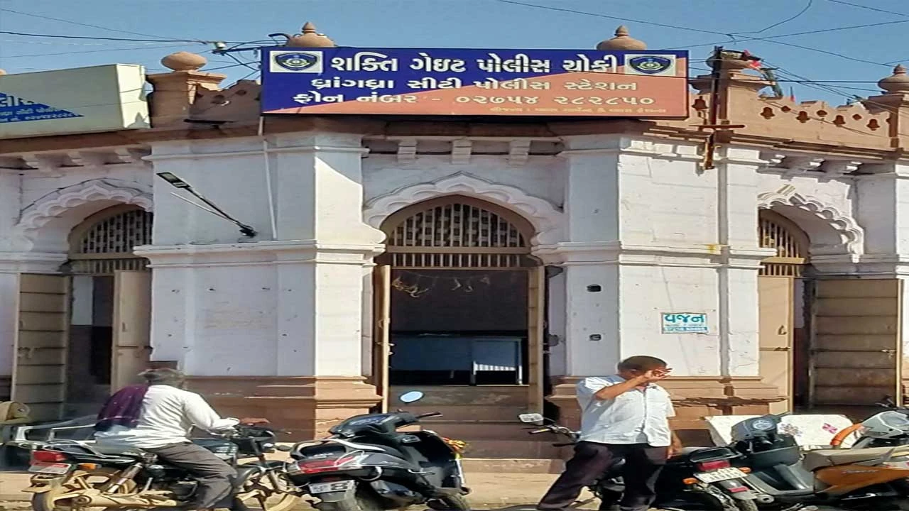 Dhrangadhra: ધ્રાંગધ્રાના કારખાનાના પાર્કીંગમાંથી બાઈક ચોરી ગઠિયો ફરાર 