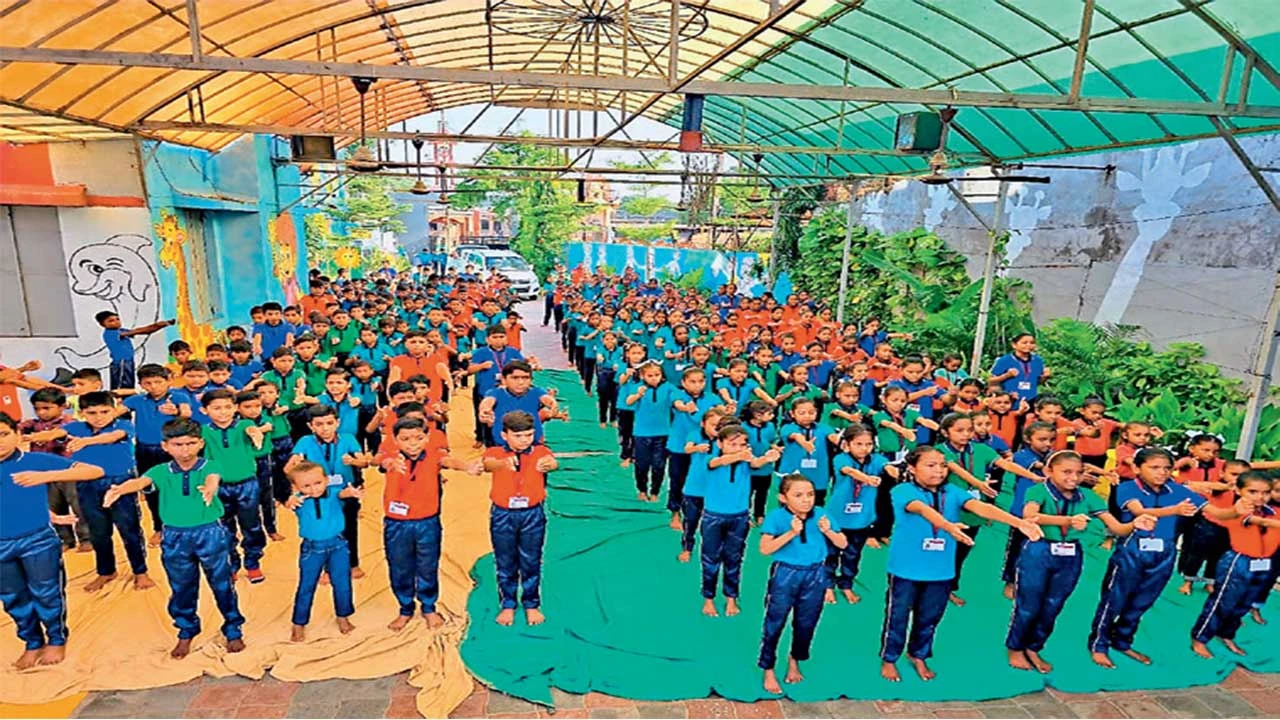 ગુજરાતની પ્રથમ સોલર સંચાલિત સરકારી AC પ્રાથમિક શાળા.