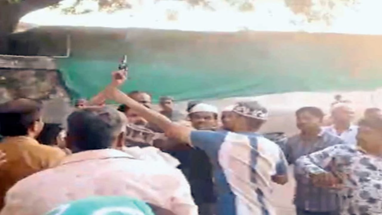 Dholka: ઇંગોલી ગામે ક્રિકેટ રમવા બાબતે ફાયરિંગ બાદ હુમલો : એકને ઈજા 