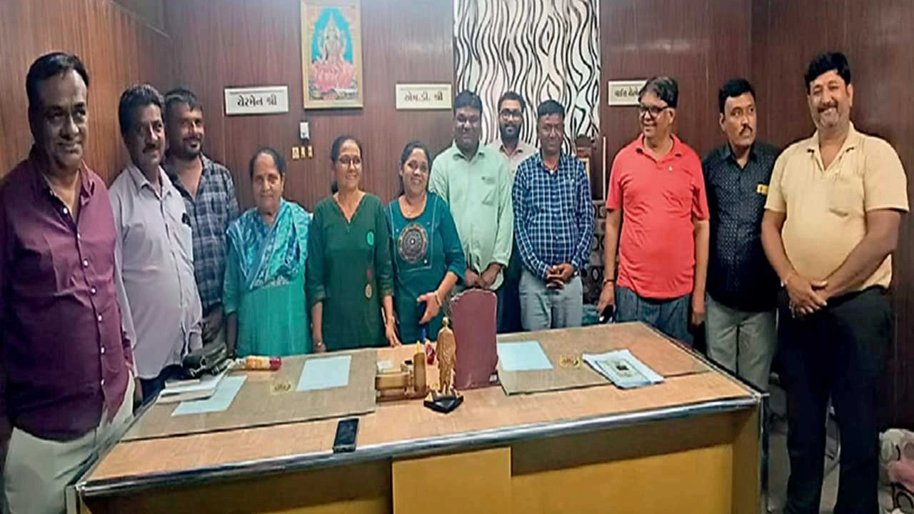 Patan: ચાણસ્મા ધી કોમર્શિયલ બેંકના ડિરેક્ટરોની સામાન્ય બેઠક મળી
