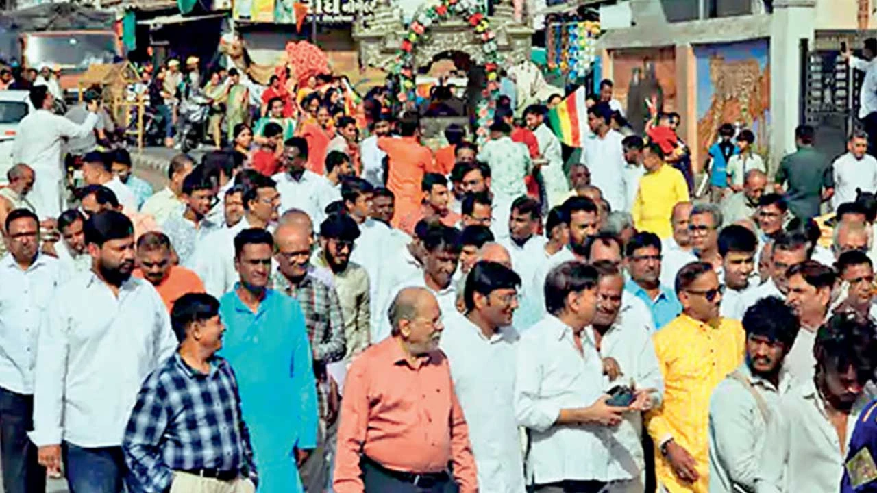 હિંમતનગરમાં મહાવીર જન્મ કલ્યાણક મહોત્સવ ઉજવાયો.