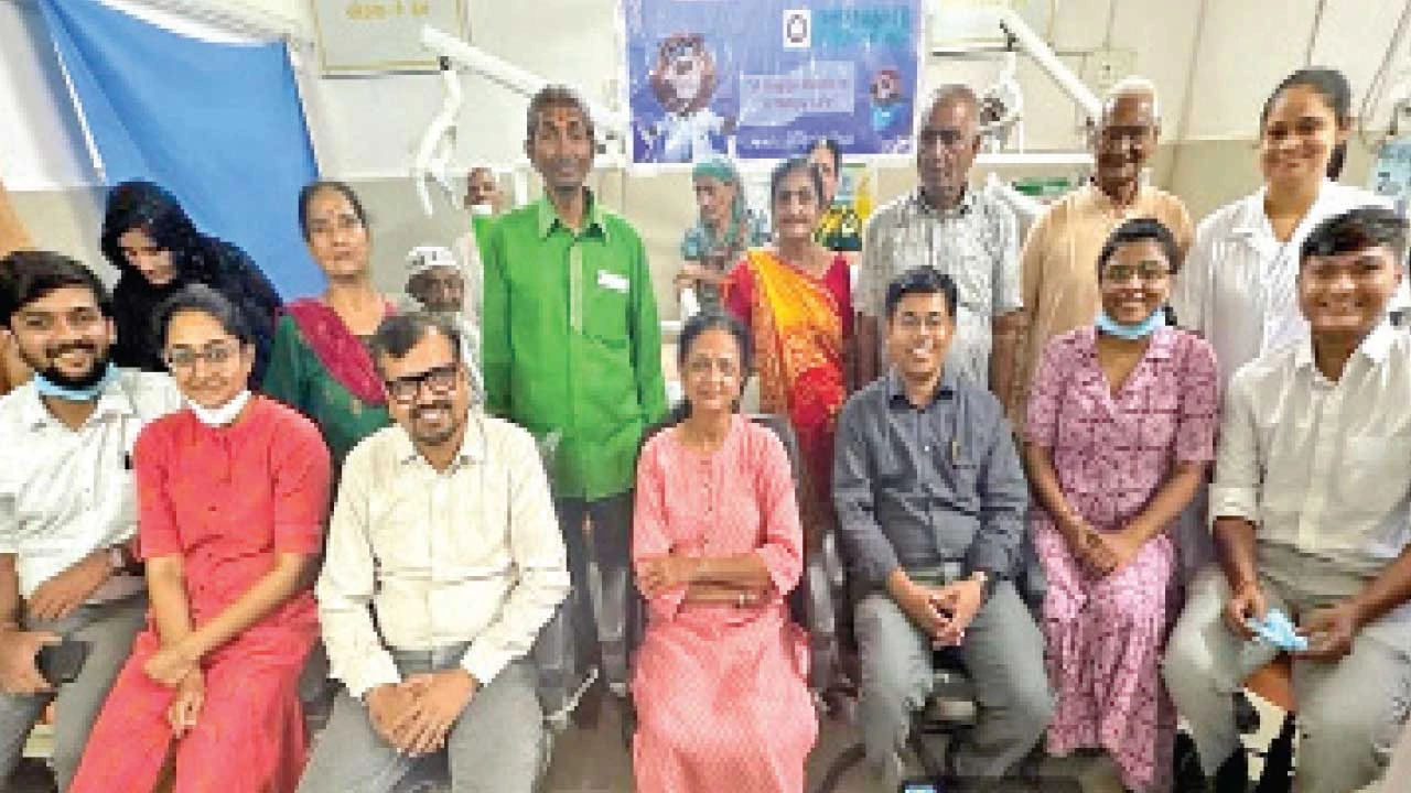 ગોધરાની સિવિલ હૉસ્પિટલમાં ચોકઠા વિતરણ કૅમ્પ યોજાયો